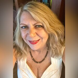 SHOJ Black Pearl and Gold Filigree Bead Necklace